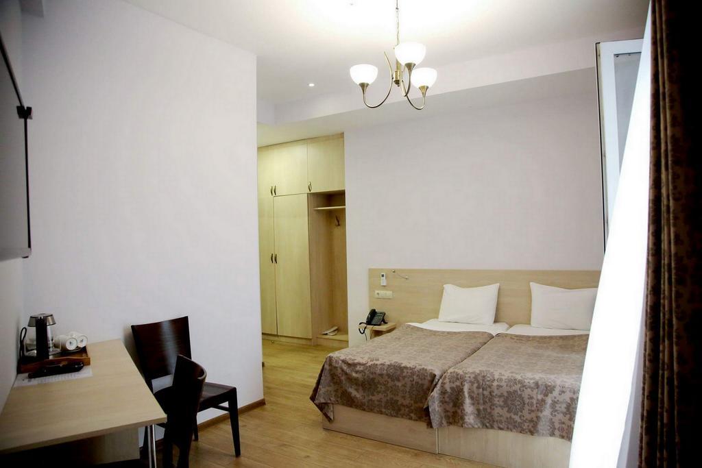 Hotel Feri Tbilisi Exterior foto